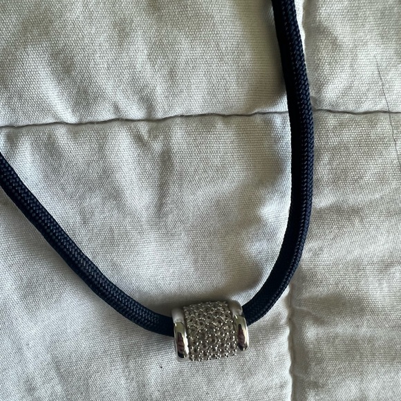YVES LAB WHITE SAPPHIRE PARACORD NECKLACE, MARINE AND SILVER - Picture 7 of 10